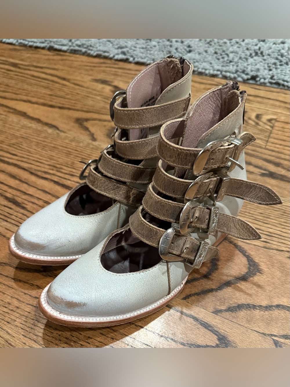 EUC- Freebird by Steven Scarlett. Beige & Brown. Size 6.
